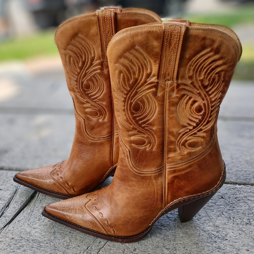 Lucchese Tan Heeled Boots with Intricate Stitching